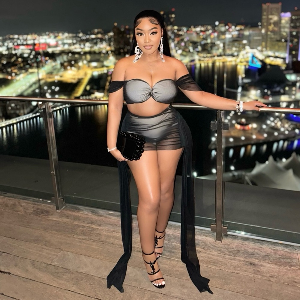 Two Piece Elegant Skirt Set (Special Occasion) 🥀🖤
•Birthday
•Anniversary
